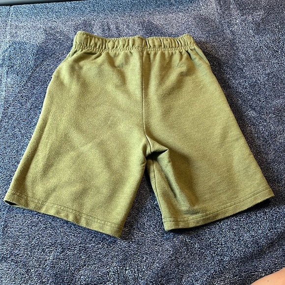 Camo Green Sweat Shorts - Picture 2 of 6